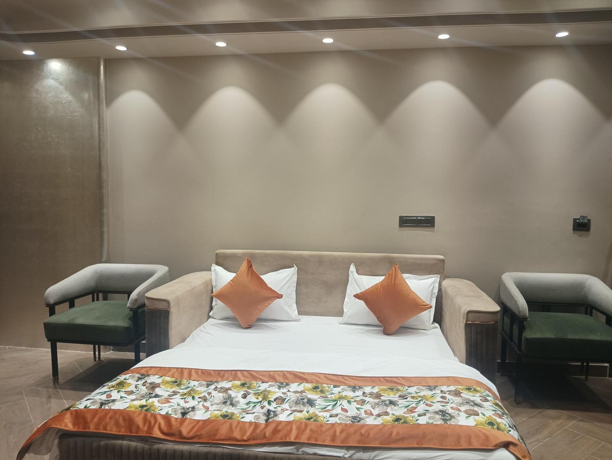 Hotel Cullinan By Qotel Janakpuri Delhi  Eksteriør bilde