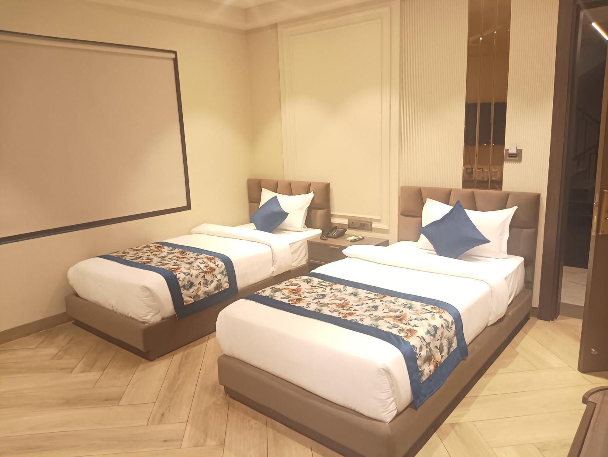 Hotel Cullinan By Qotel Janakpuri Delhi  Eksteriør bilde