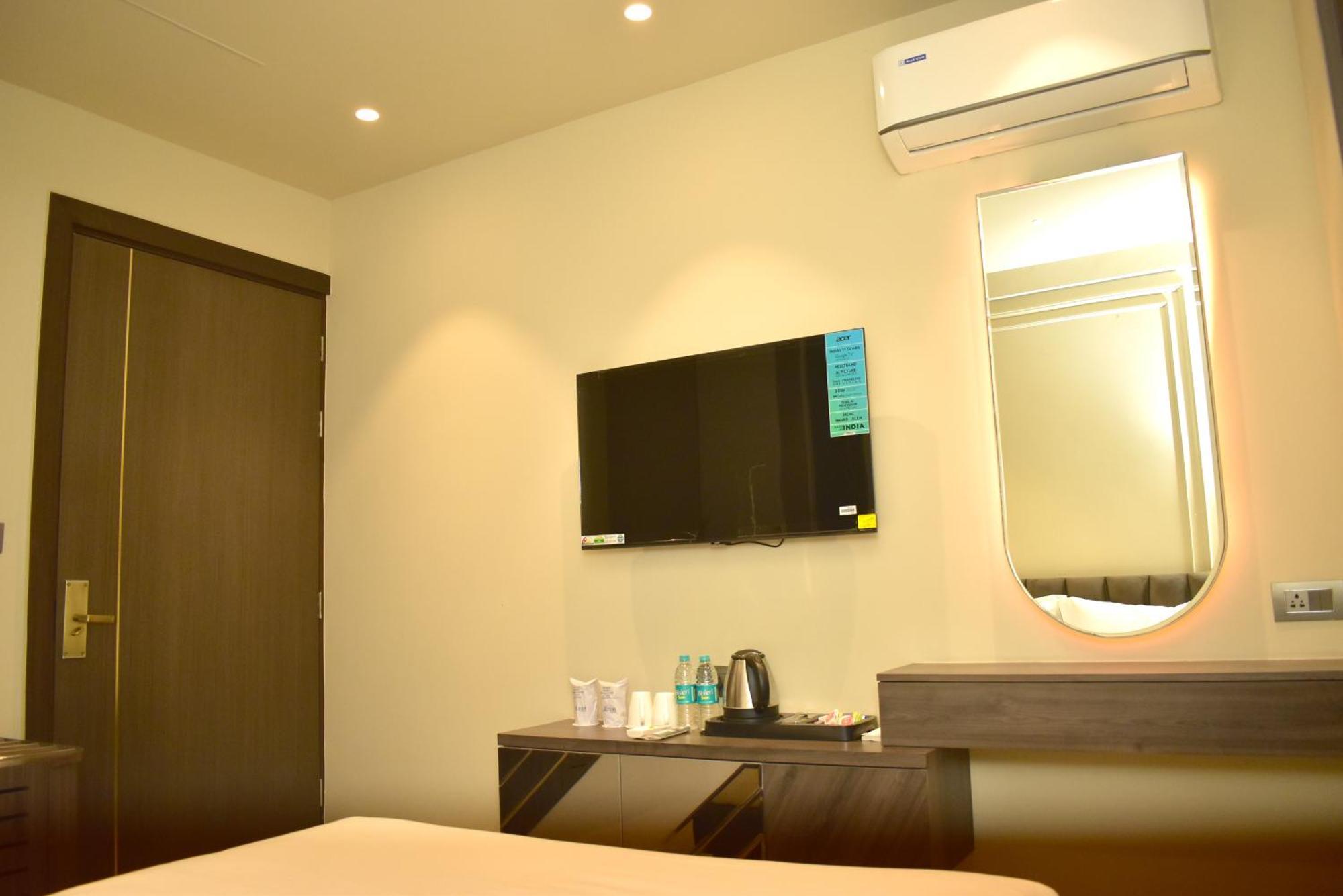 Hotel Cullinan By Qotel Janakpuri Delhi  Eksteriør bilde