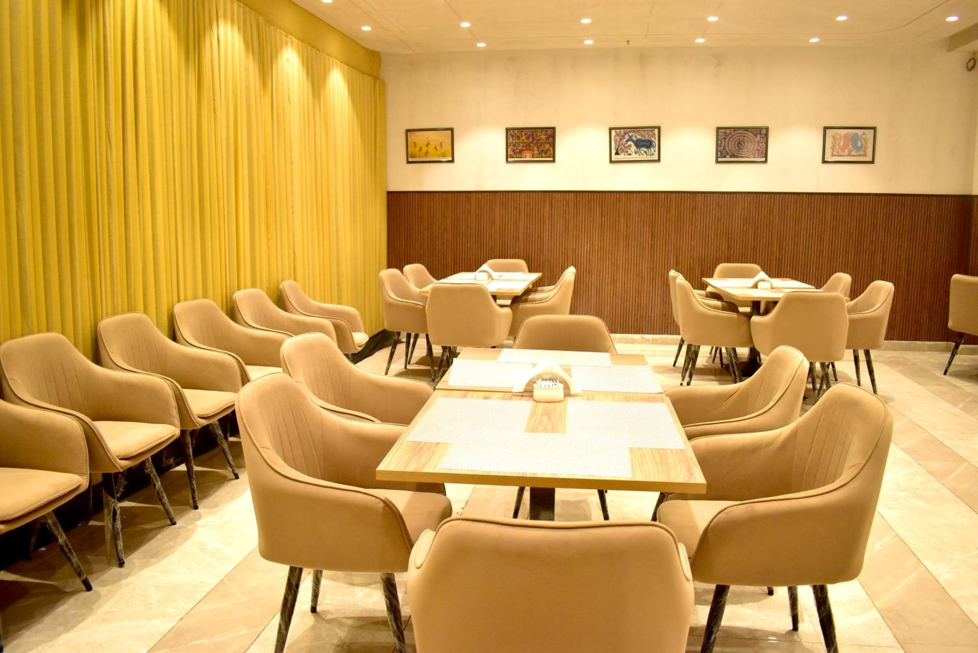 Hotel Cullinan By Qotel Janakpuri Delhi  Eksteriør bilde
