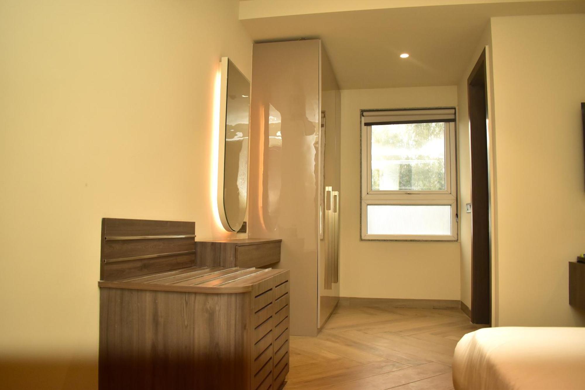 Hotel Cullinan By Qotel Janakpuri Delhi  Eksteriør bilde