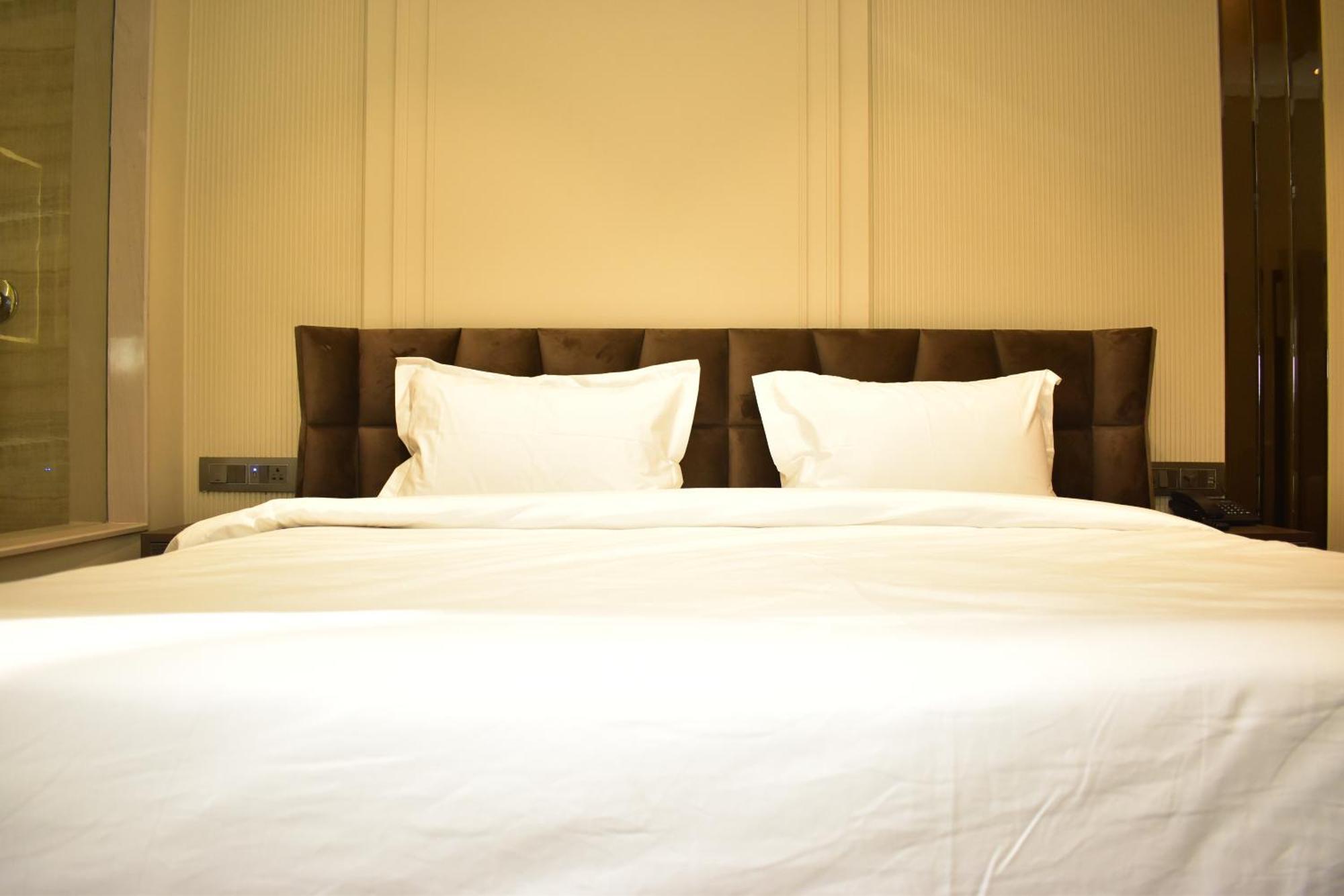 Hotel Cullinan By Qotel Janakpuri Delhi  Eksteriør bilde