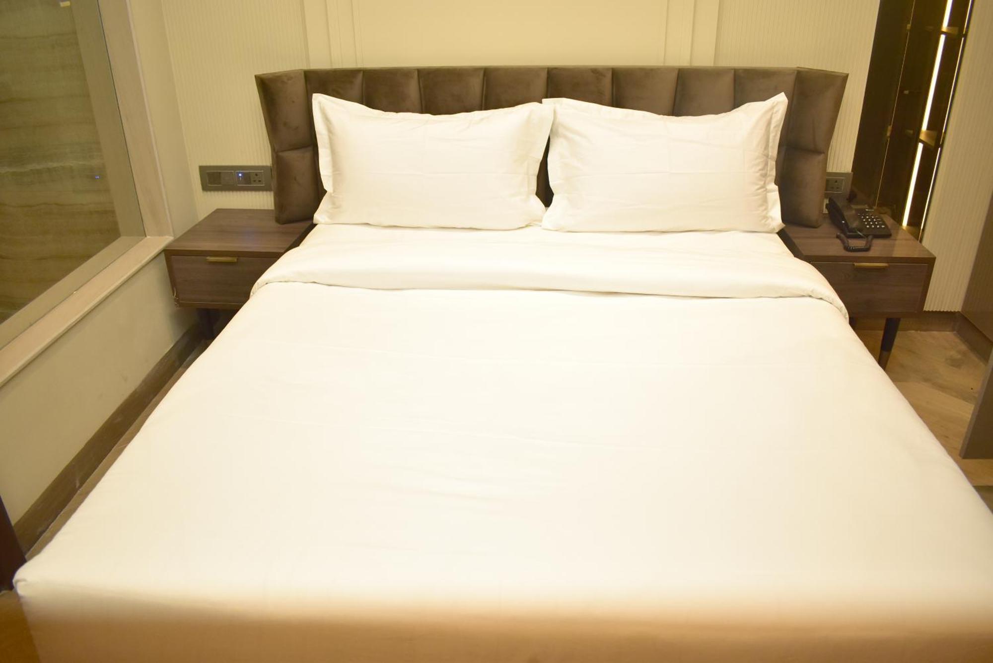 Hotel Cullinan By Qotel Janakpuri Delhi  Eksteriør bilde